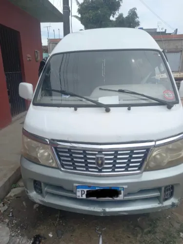 Jinbei Topic Escolar L 2.2 8V/ 2.0 16V 4P 2011