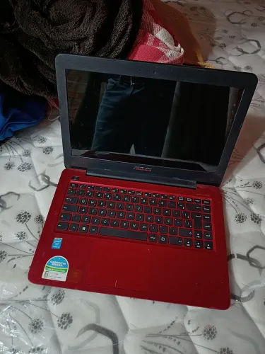 Belo Notebook Asus 1tera byte,4gb ram,core i3.Veja!