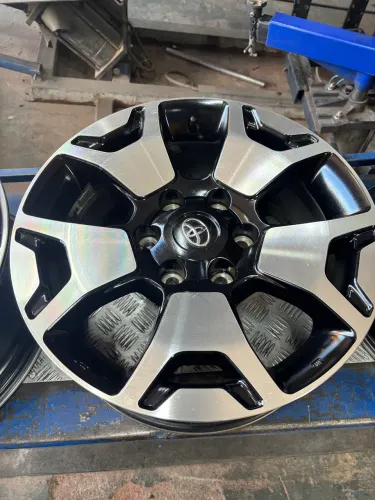 Rodas Hilux aro 18 original