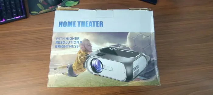 Projetor LED HD - Suporta 1080p - Usado Apenas 4x + Caixa