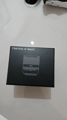Vendo lente TTARTISAN 75MM F2