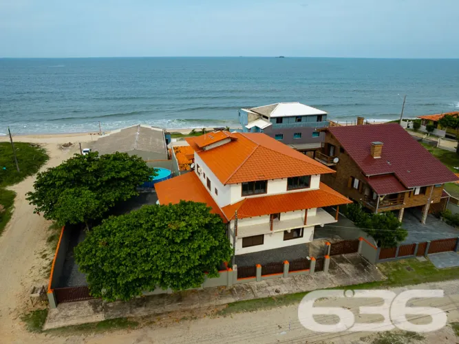 Casa | Balneário Barra do Sul | Salinas