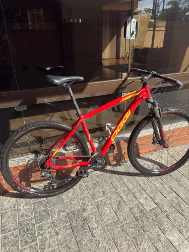 Bicicleta Oggi Hacker HDS - 100% Shimano