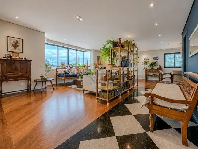 Apartamento, 3 quartos, sendo 3 suites, 3 vagas de garagem. 236m² Aclimação