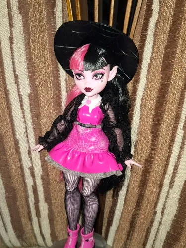 Monster High Draculaura G3 Core Refresh