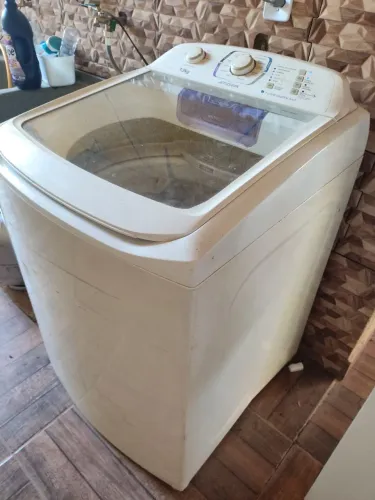 Máquina de Lavar Roupas -13Kg  NÃO CENTRÍFUGA mas tem conserto - RETIRAR NO LOCAL
