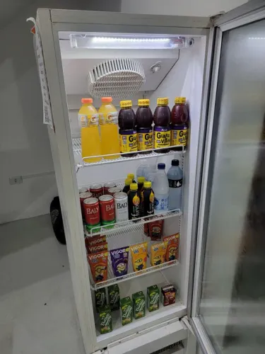 Geladeira Conservadora para bebidas e alimentos