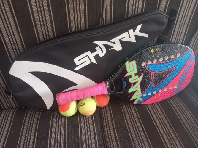 Raquete de Beach Tennis Shark + Bolsa + 3 Bolas