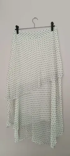 Saia Midi com Duas Camadas e Zíper na Lateral 