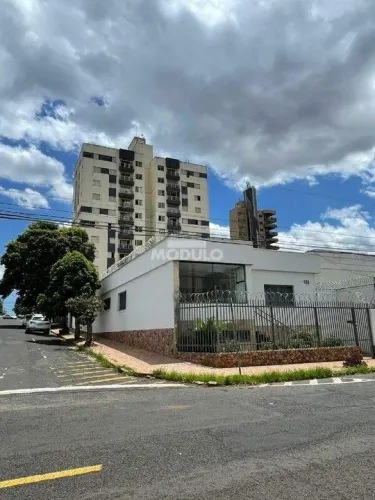 Casa Comercial para locação Bairro Osvaldo Rezende
