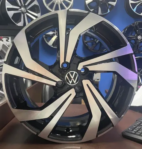 Rodas Jetta GLI aro14 novas em até 10x de R$245,00 no cartão de crédito
