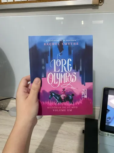 HQ LORE OLYMPUS VOLUME 1
