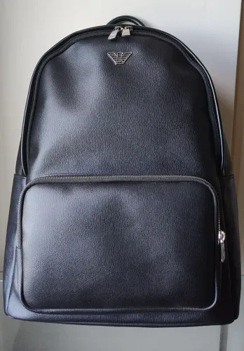 Mochila Emporio Armani ASV Saffiano leather round backpack with eagle plate