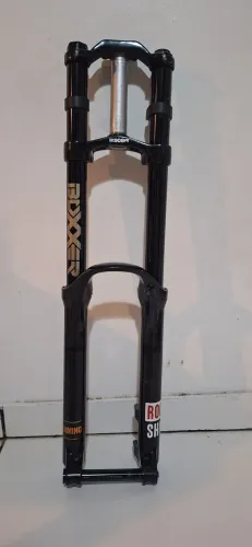 Suspensão rockshock BlackBoxxer 27,5 RC 