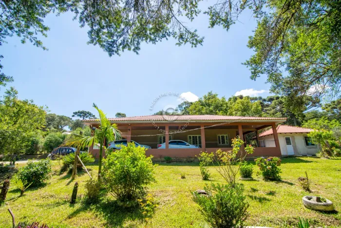 Chácara com Barracão e Casa Sede  5.000m² na Colônia Murici