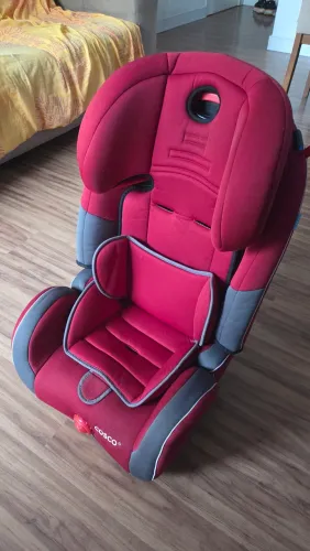 Cadeirinha automóvel cosco