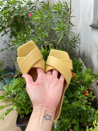 Sandália Usaflex amarela