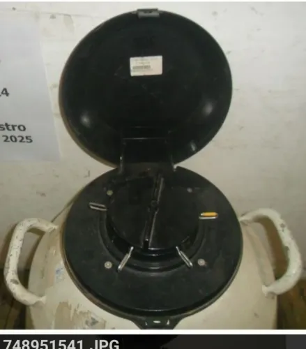 Tanque Criogênico para Armazenamento - Excelente Estado