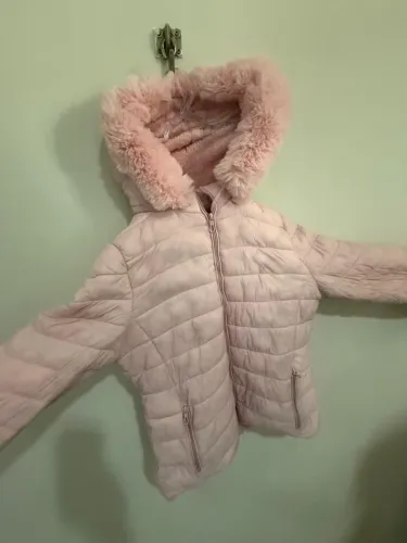 Casacos e jaquetas de frio e neve usado viagem