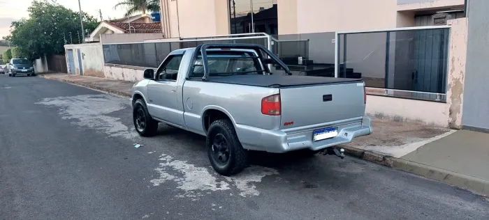 Chevrolet S10 Pick-up Std. 2.2 MPFI / EFI 1999