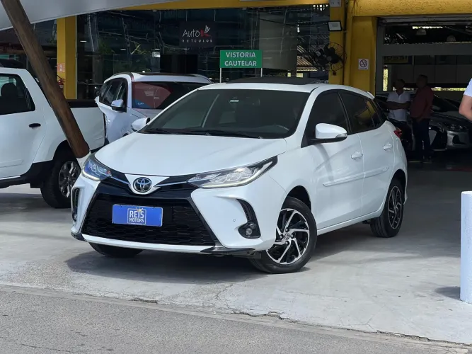 TOYOTA YARIS 1.5 XLS 2024