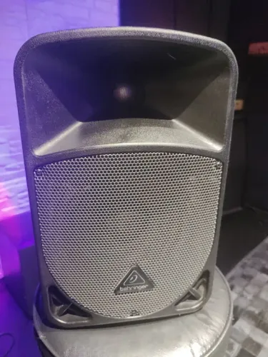 Caixa Behringer Eurolive B108D