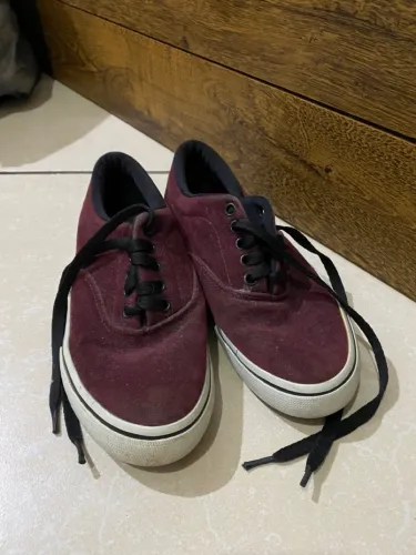 Tênis Casual Bordô