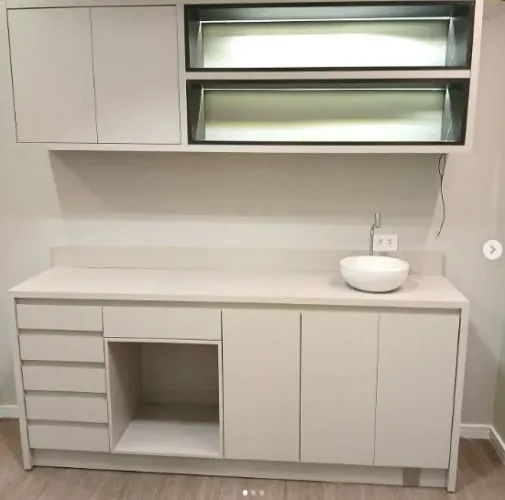 Armário para Clinicas e Consultórios Personalizado