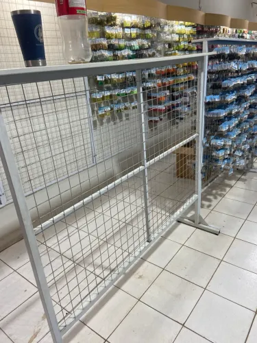 Gôndola aramada para loja 