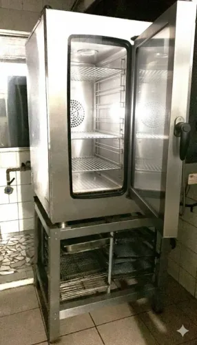 Forno combinado semi-novo Wictory 11 gn's