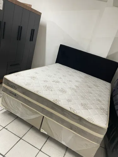 Cama queen size entrego