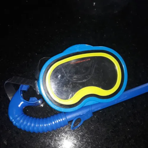kit de mergulho, Snorkel+ máscara, semi-novo, ainda na embalagem.