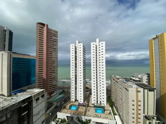 Lindo apartamento / perto da praia / mobiliado / prédio novo / duas suítes !