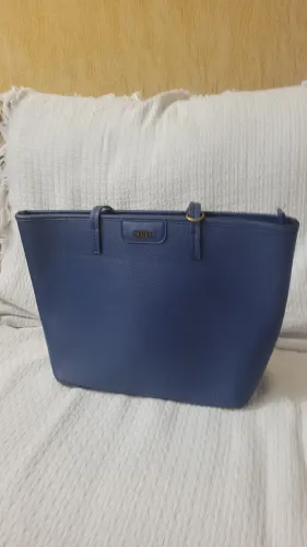 Bolsa Azul Elegante - Perfeita para o Dia a Dia