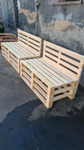Sofá de Palete Artesanal - Conforto e Estilo!