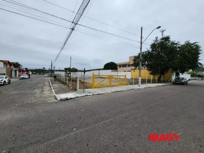 Oportunidade! Terreno em Canasvieiras - Florianópolis