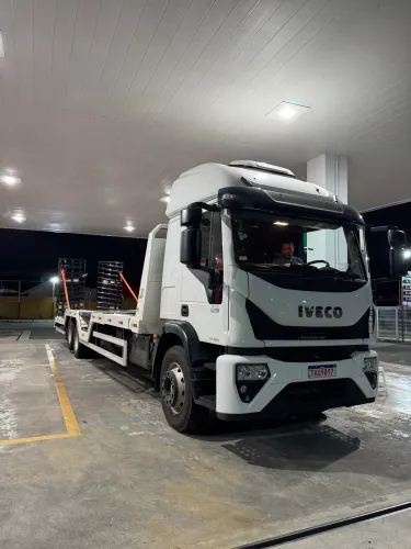 CAMINHÃO PRANCHA IVECO TECTOR 24-280 - 2024