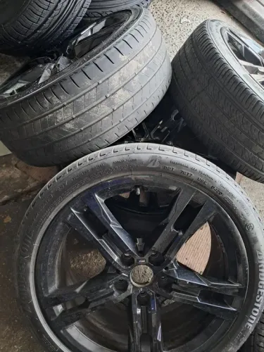 Rodas aro 18 Bmw 330 preta brilhante série M 5x112