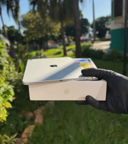 iPad 10ªgeração -aparelho como novo e sem marcas de uso 