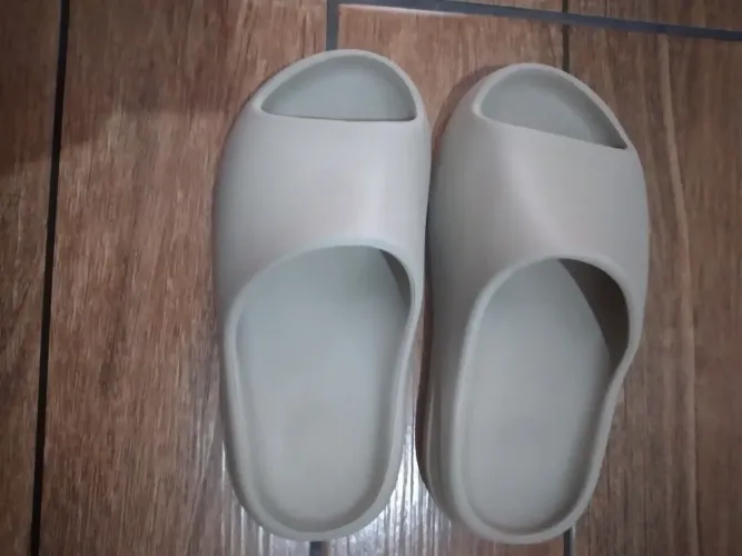 Chinelo nuvem 