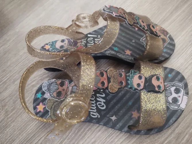 Sandálias LOL Surprise Tamanho 25 