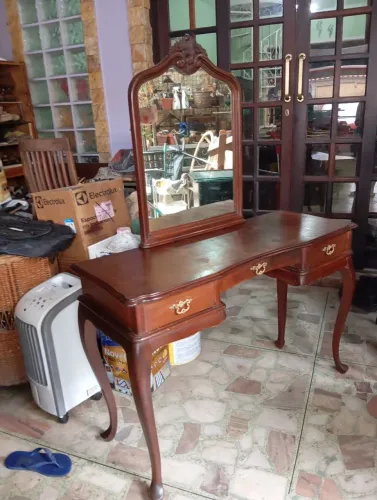 Linda e maravilhosa penteadeira ( relíquia)