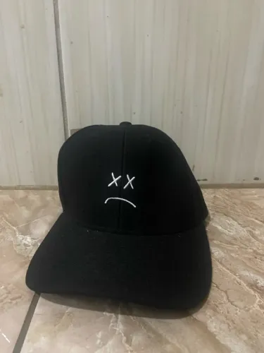 Boné Preto com Desenho XX Smile