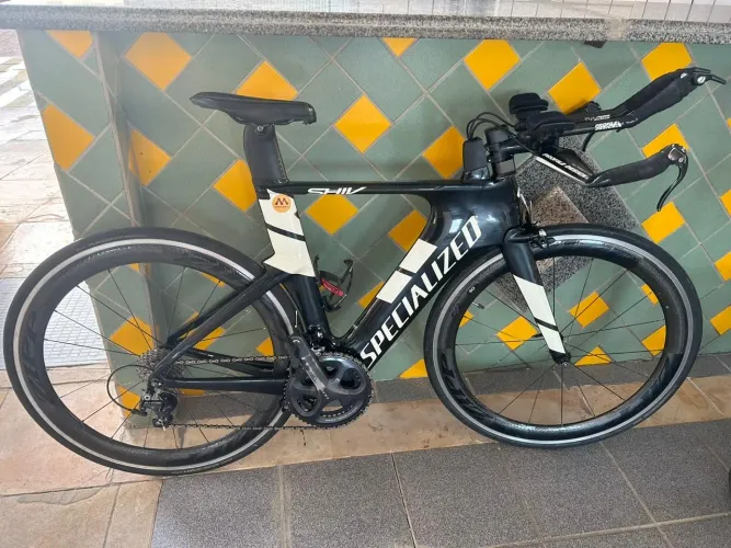 Bike Specialized contra relógio