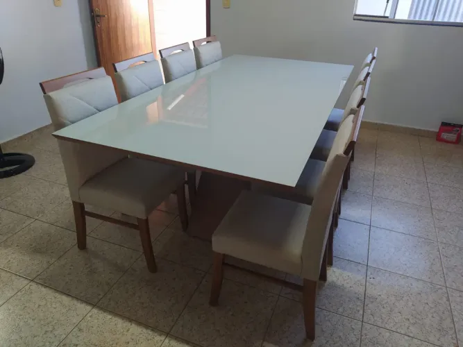Super mesa de jantar de madeira 