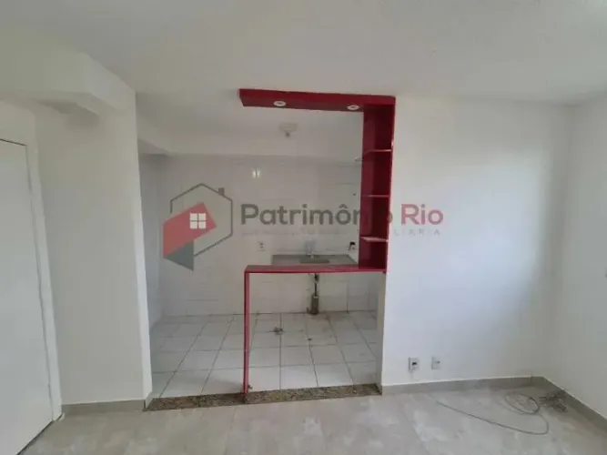 Ótimo 2 quartos no Dez Rocha Miranda