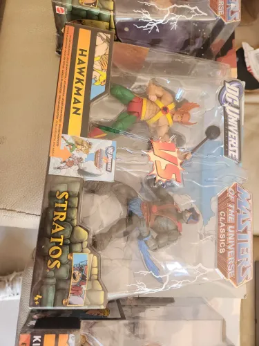 Bonecos Masters of the Universe Classics Hawkman e Stratos