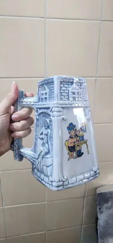 Caneca de chopp de cerâmica decorativa