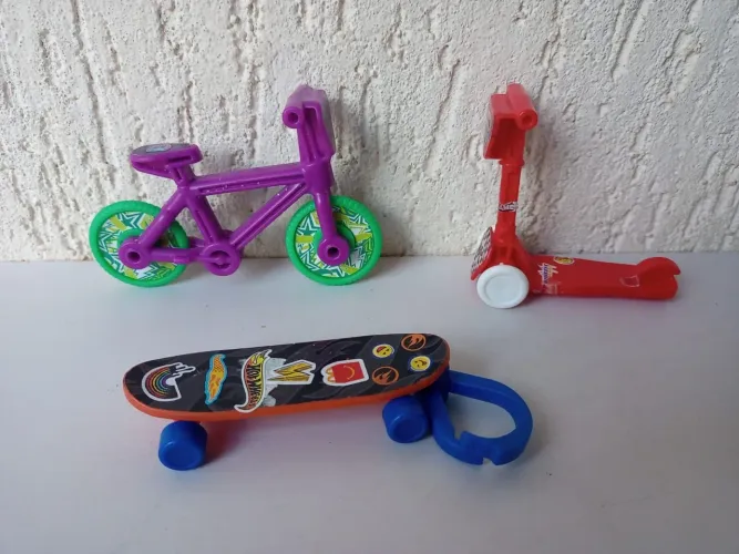 Kit coleção nitro Hot wheels McDonald's 
