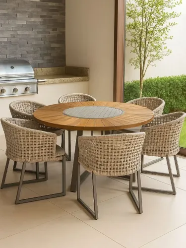 MESA DE MADEIRA COM PRATO GIRATÓRIO DE ALUMINIO E 6 CADEIRAS DE CORDA NÁUTICA